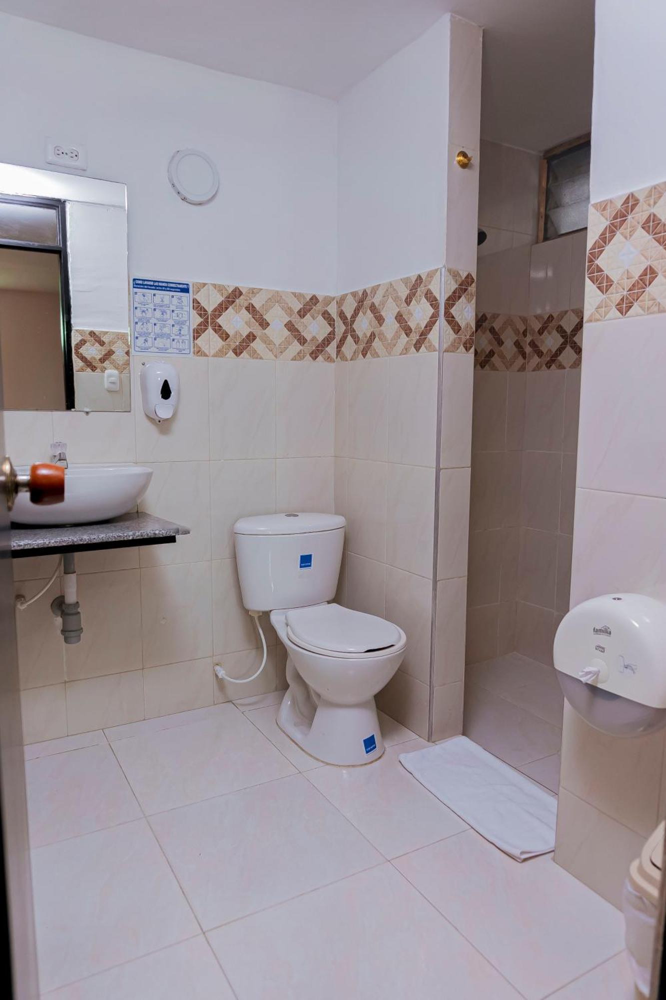 Hotel Sol Inn Santa Marta 外观 照片